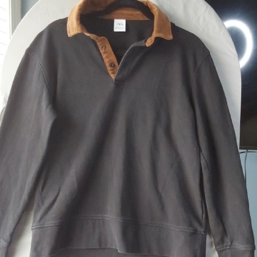 Zara Men’s Black Crewneck Sweater with Tan Corduroy Collar